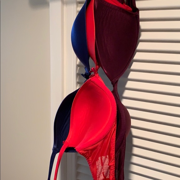 Victoria Secret Very Sexy Push up Bra - Picture 2 of 6